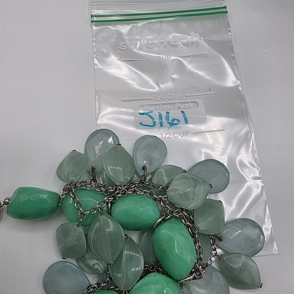 Womens Silver Tone Chain‎ Green White Beaded Acrylic Statement Bib Necklace 25" - Picture 7 of 7